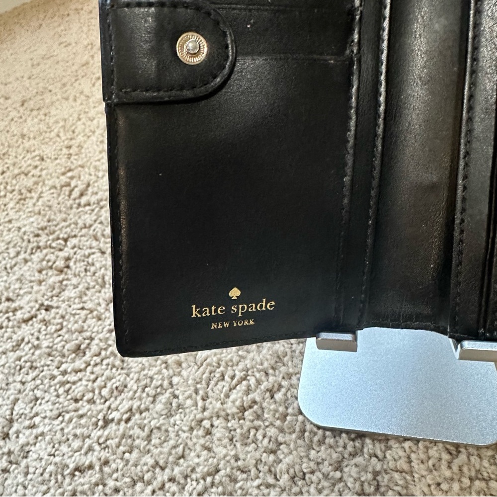 Kate Spade Hyde Riley Slim Bifold Wallet - Picture 4 of 4